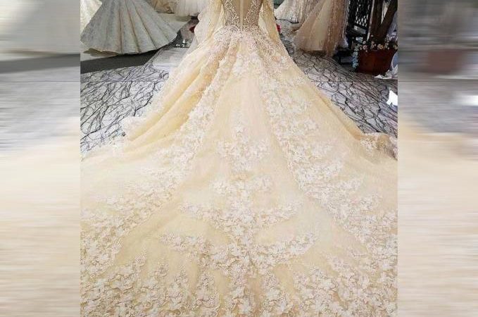 تولید و پخش عمده لباس عروس در تهران و شهرستان Image