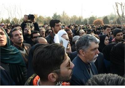 حضور وزیر فرهنگ در تشییع شهدای سانحه هواپیمایی در اصفهان Image