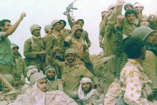 وقتی جبهه زمین بازی می شد رزمنده ها وقتی نمی جنگیدند چه می کردند؟ Image